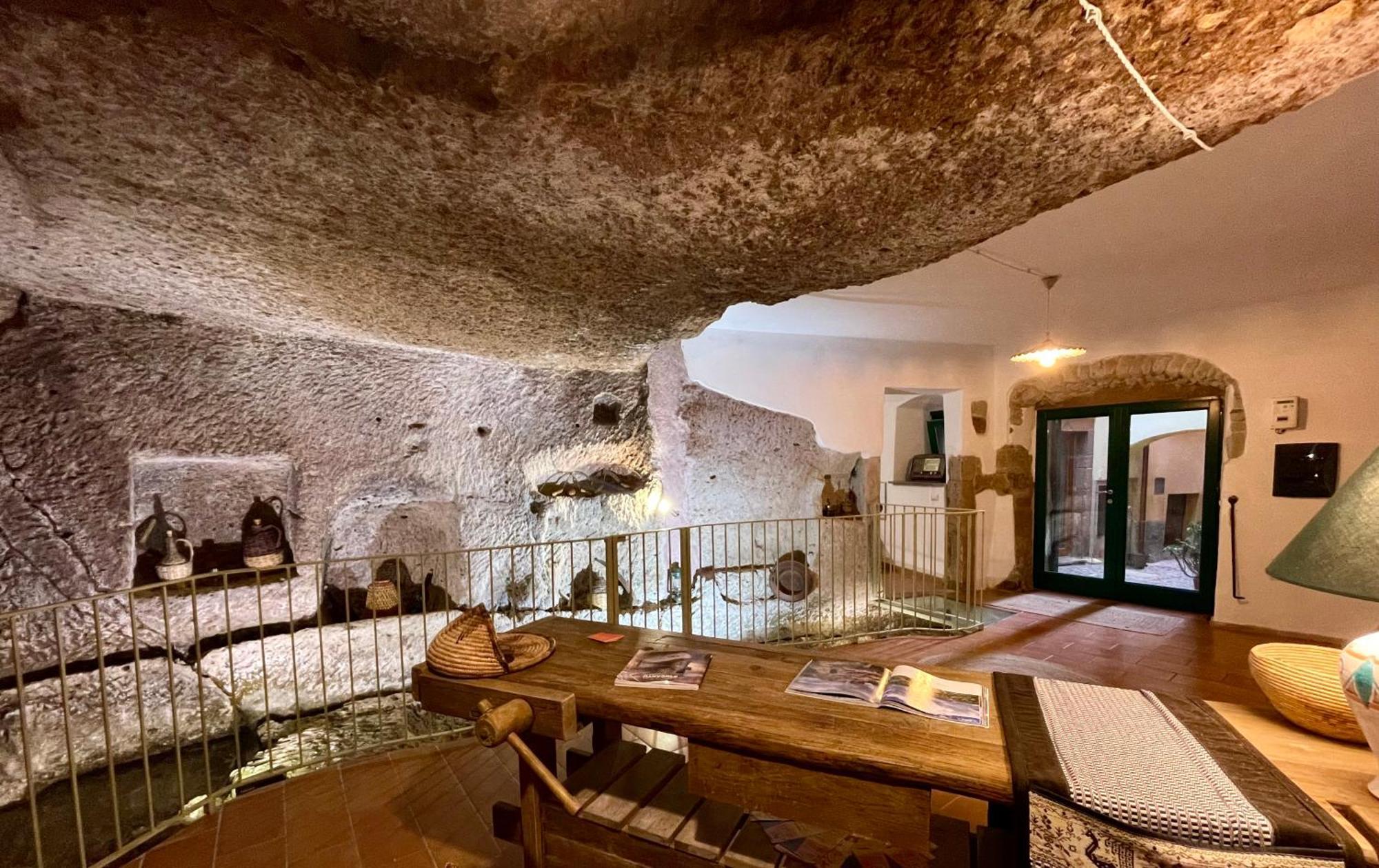 Sardinian Gallery Fonte 博萨 外观 照片