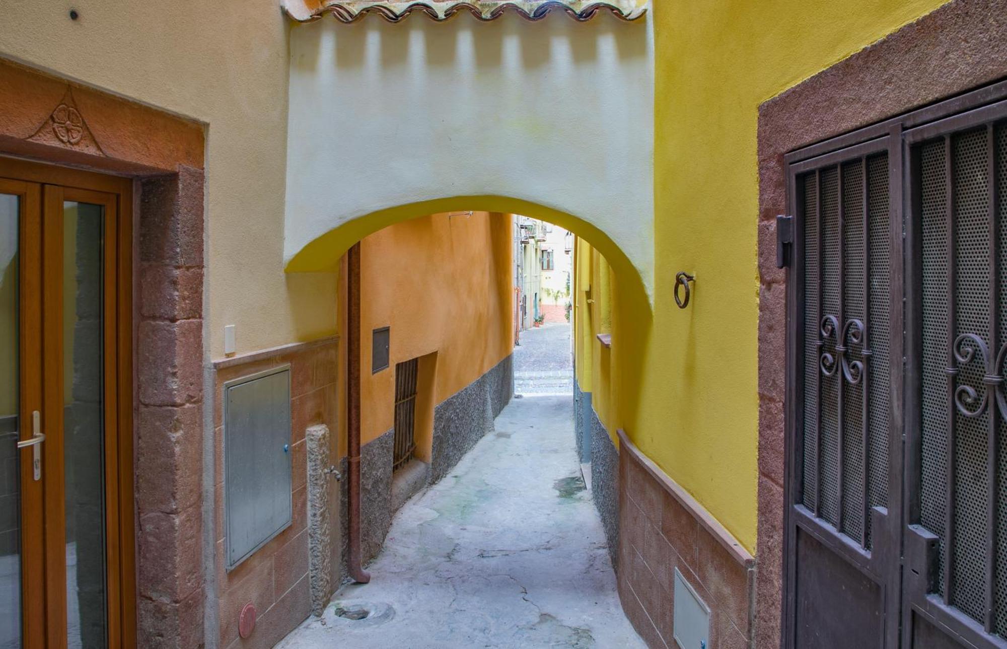 Sardinian Gallery Fonte 博萨 外观 照片